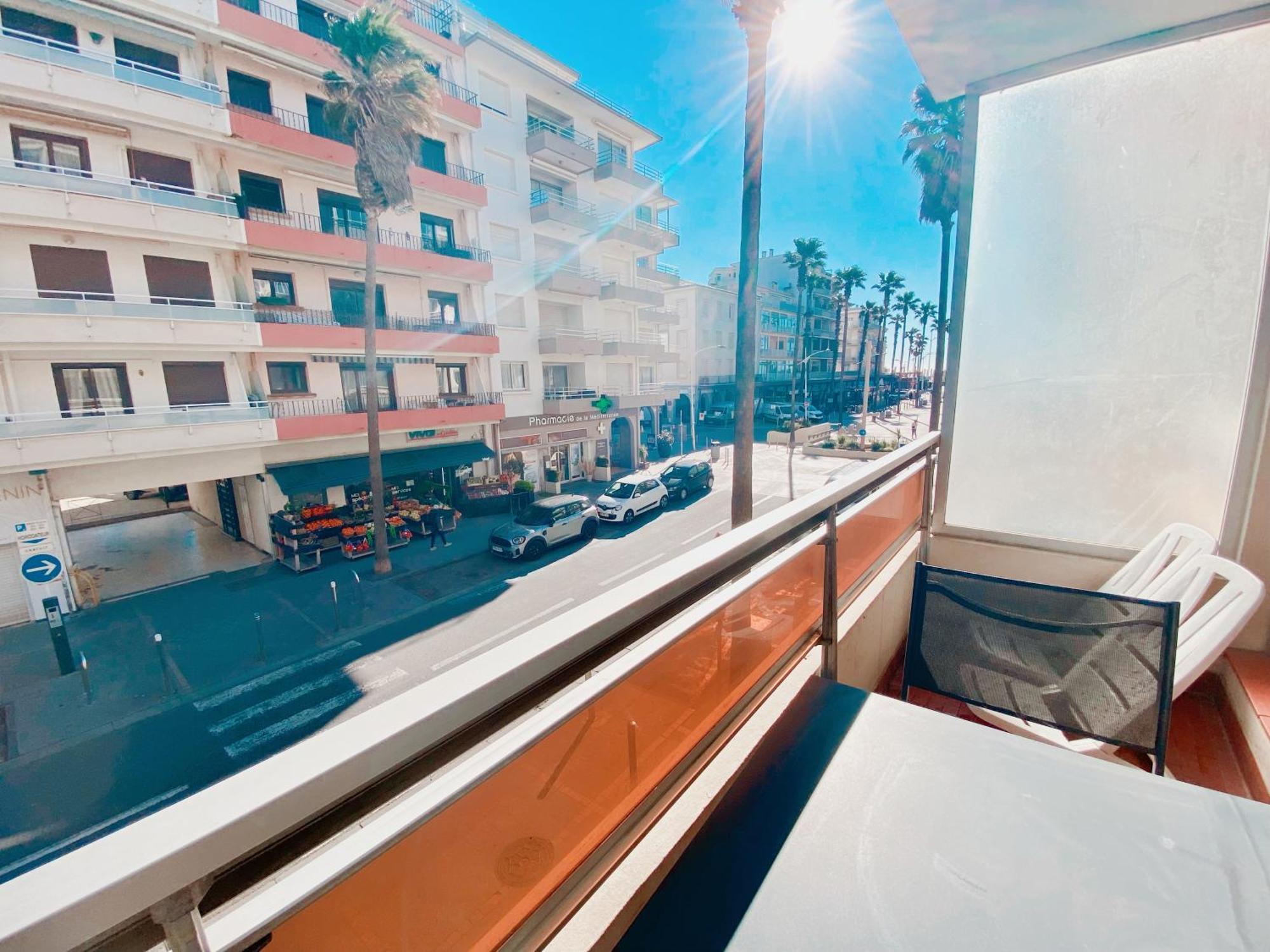 A 100m De La Avec Balcon - 66 Apartment *